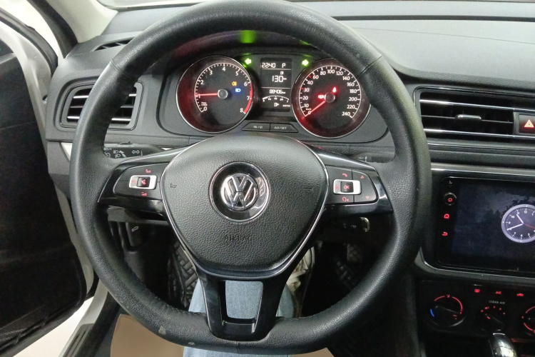 Volkswagen Lavida 2020 car image #11