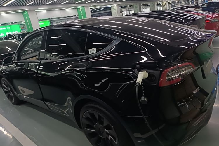 Tesla Model Y 2022 #5 Tesla Model Y 2022 immagine di auto #5