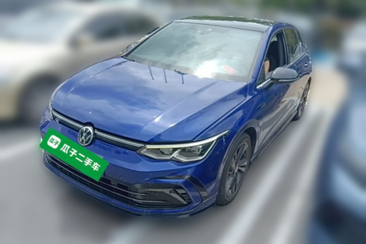 Volkswagen Golf 2021 car image #2