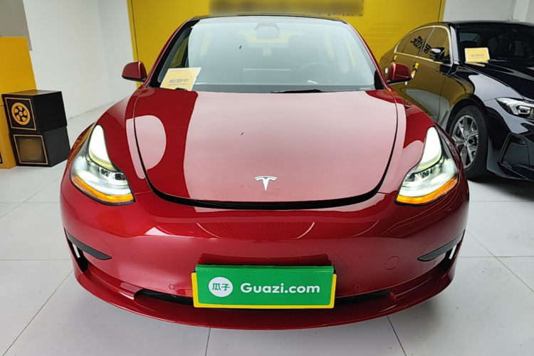 Tesla Model 3 2022 car image #3