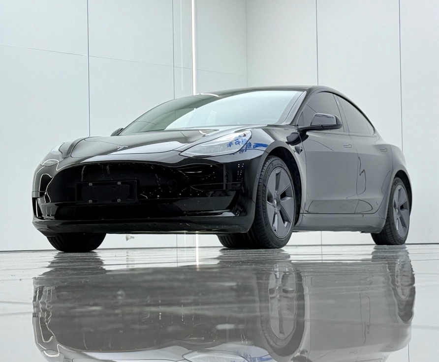 Tesla Model 3 2021 car image 