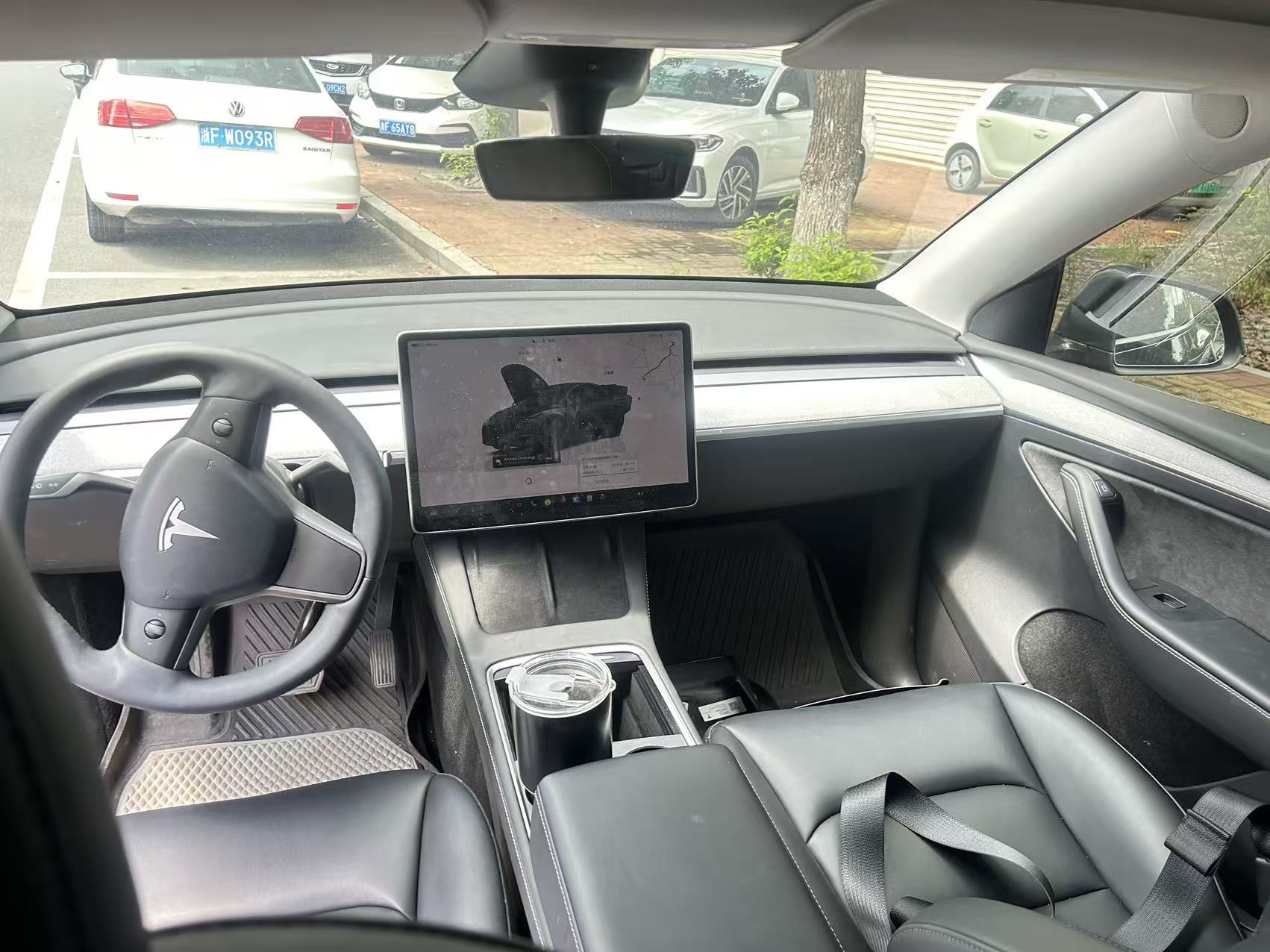Tesla Model Y 2024 car image #5