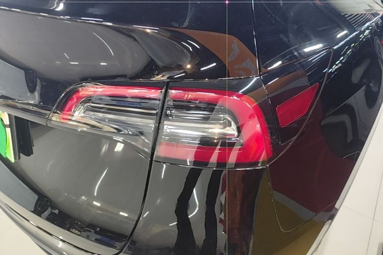 Tesla Model Y 2021 #8 Tesla Model Y 2021 car image #8
