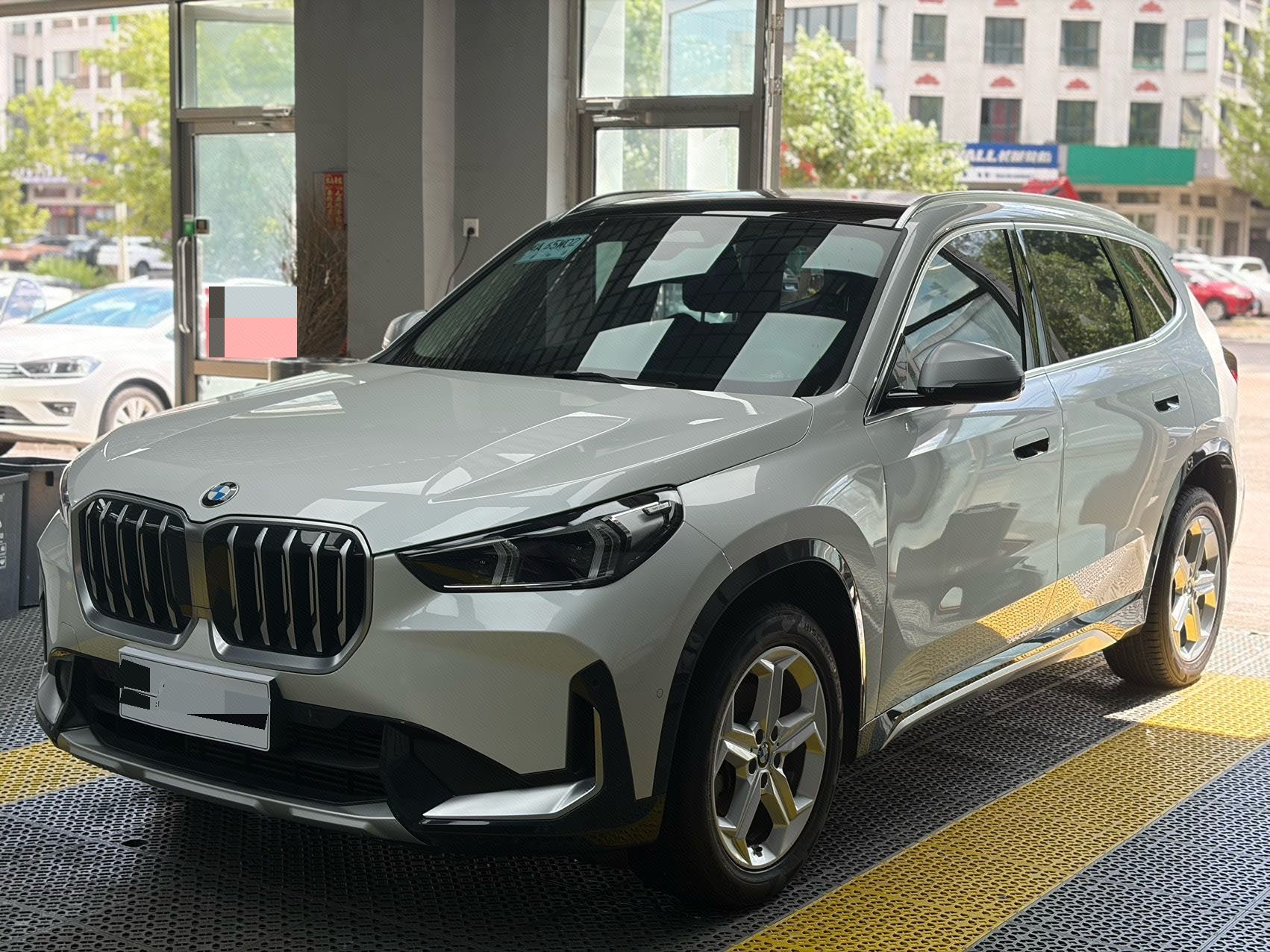 BMW X1 2023 BMW X1 2023 car image