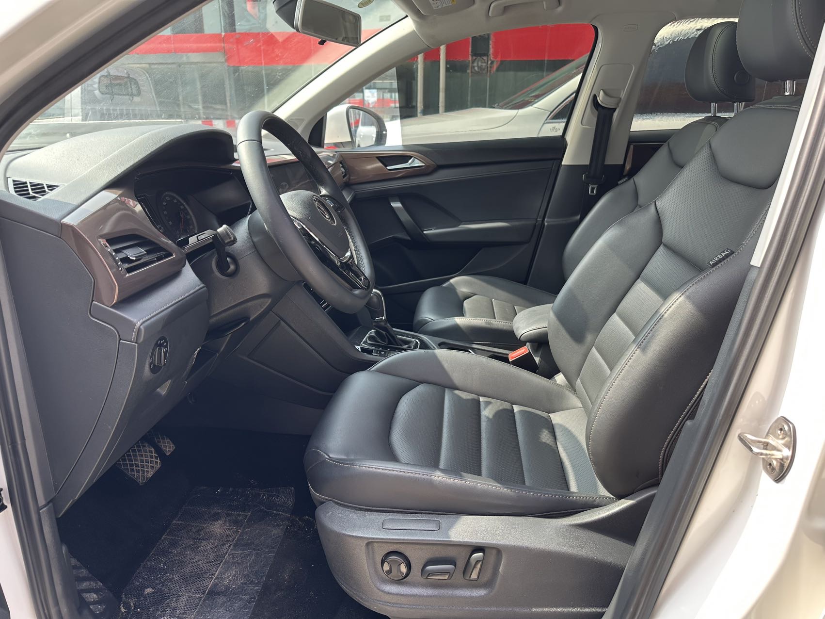 Volkswagen Tharu 2022 imagem de carro #13
