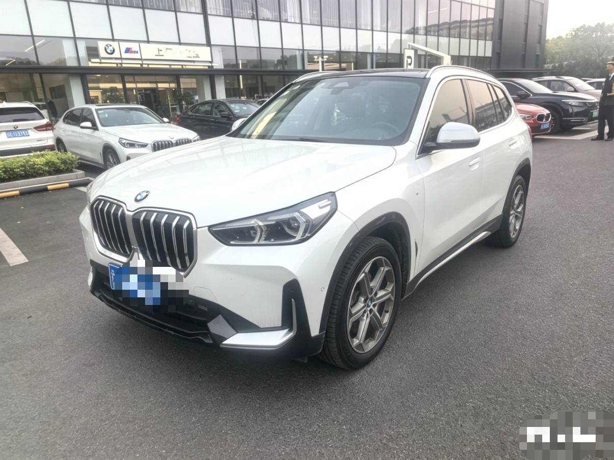 BMW X1 2023 BMW X1 2023 car image