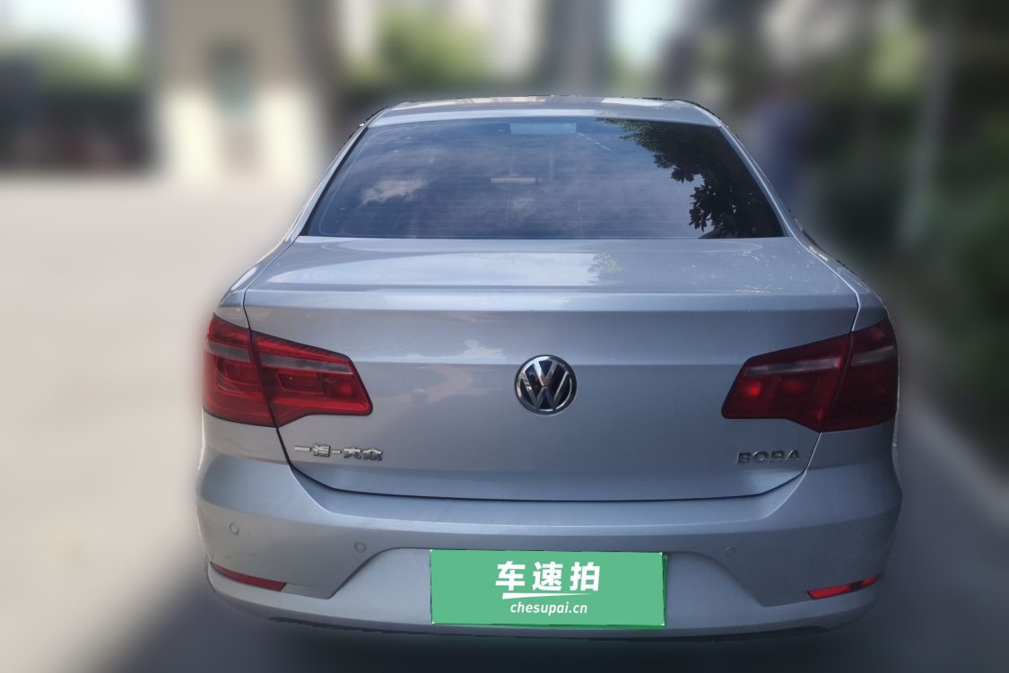 Volkswagen Bora 2014 car image #6