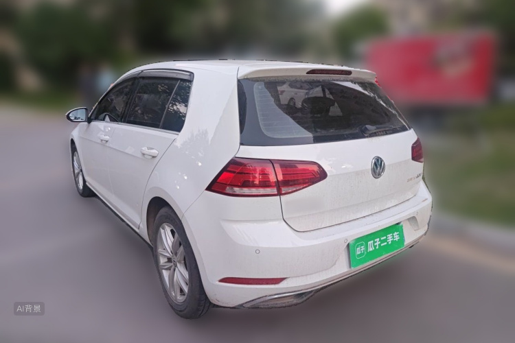 Volkswagen Golf 2019 car image #5