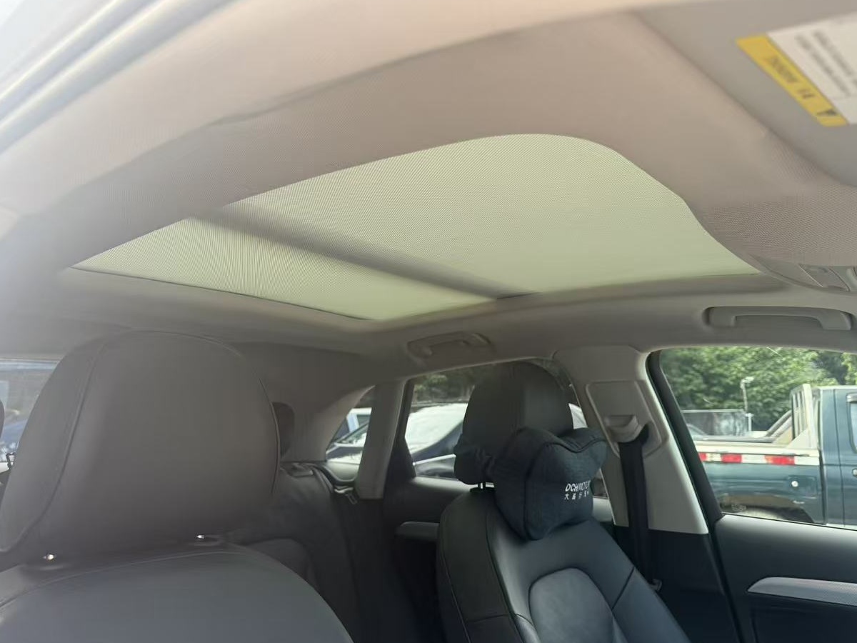 Audi Q3 2014 car image #13