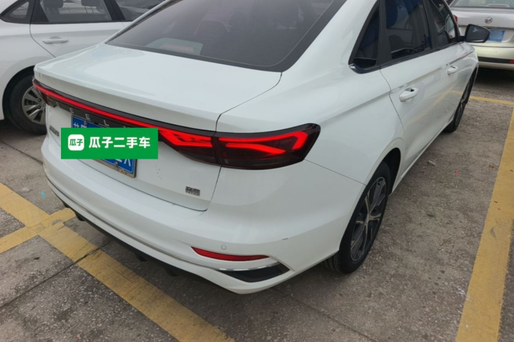 GEELY Emgrand 2022 #5 GEELY Emgrand 2022 imagen de coche #5