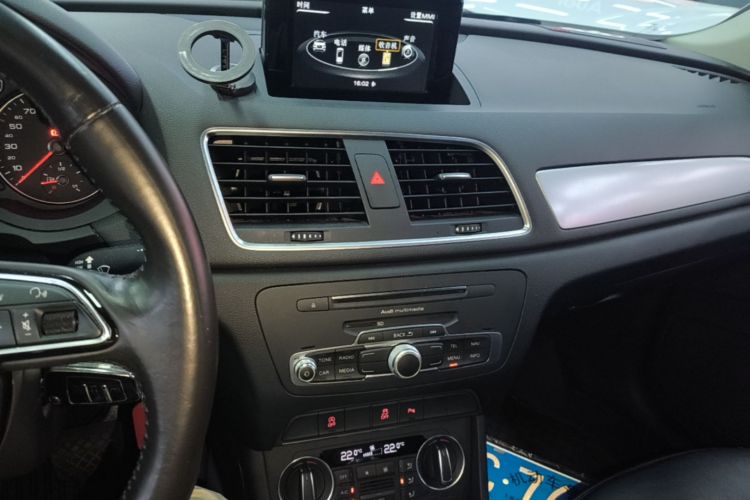 Audi Q3 2017 #13 Audi Q3 2017 car image #13