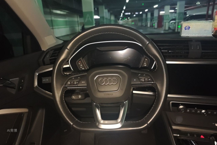 Audi Q3 2023 car image #12
