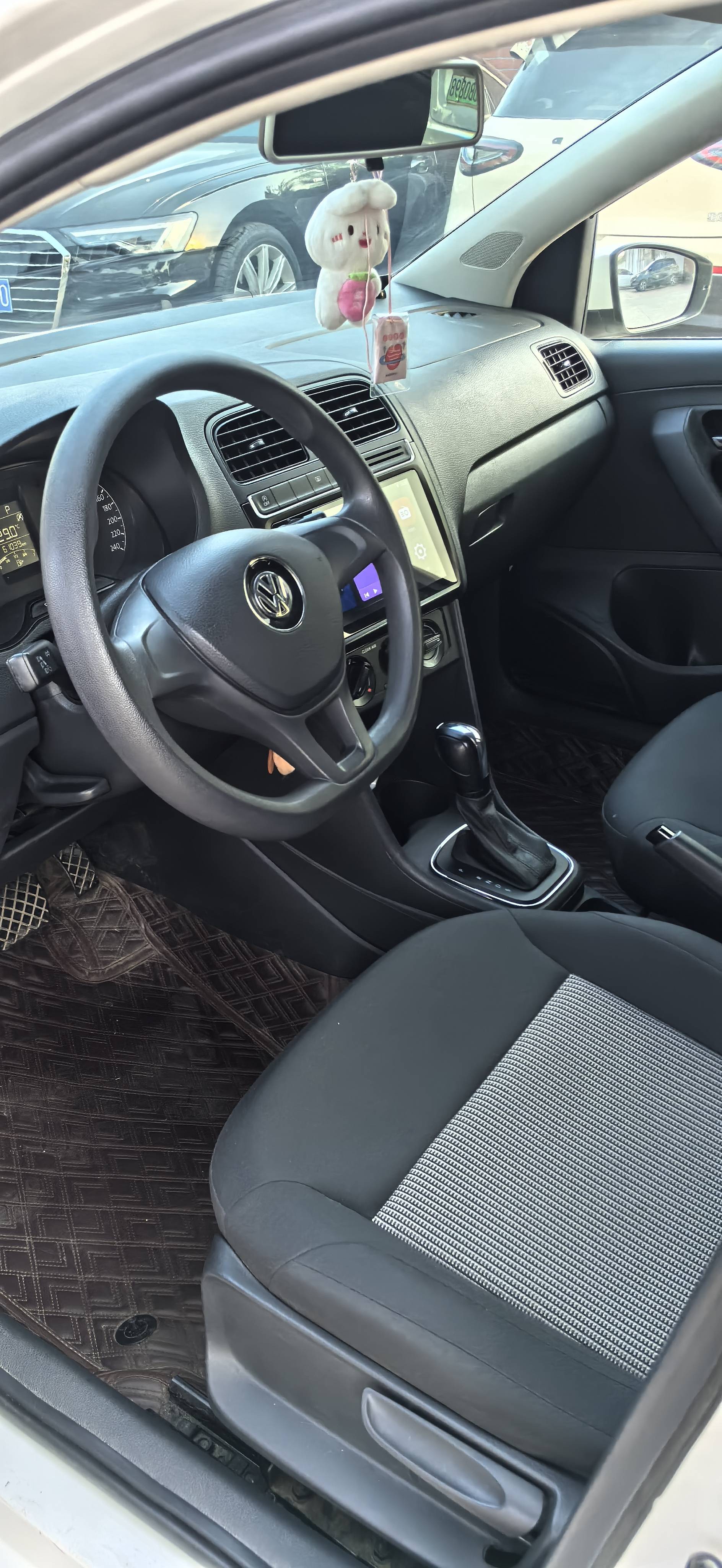 Volkswagen Polo 2019 immagine di auto #3