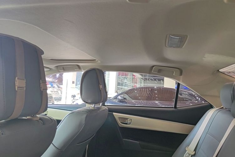 Toyota Corolla 2018 car image #17