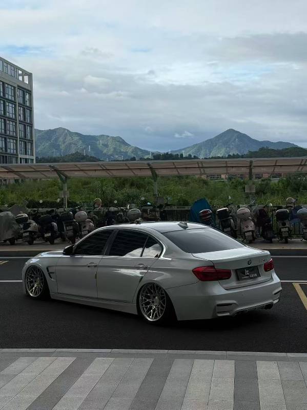 BMW 3 Series 2016 #6 BMW 3 Series 2016 car image #6