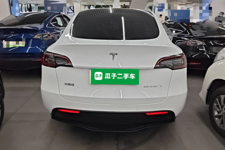 Tesla Model Y 2021 #6 Tesla Model Y 2021 car image #6