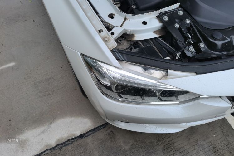 BMW 3 Series 2018 immagine di auto #8