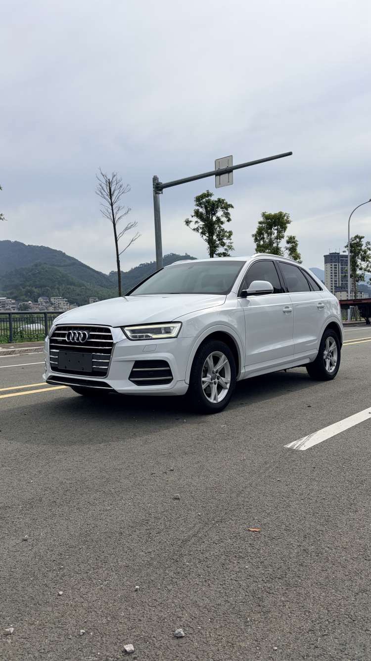 Audi Q3 2019 Audi Q3 2019 immagine di auto