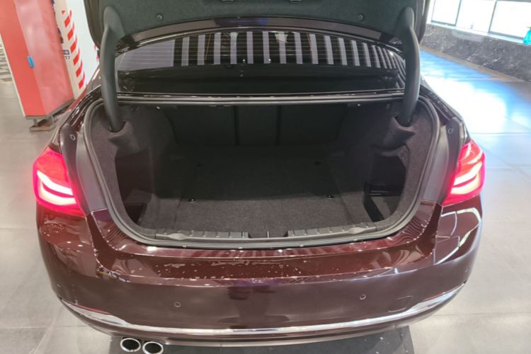 BMW 3 Series 2017 car image #19
