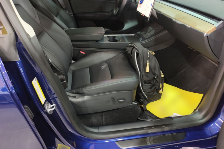 Tesla Model Y 2022 #24 Tesla Model Y 2022 car image #24