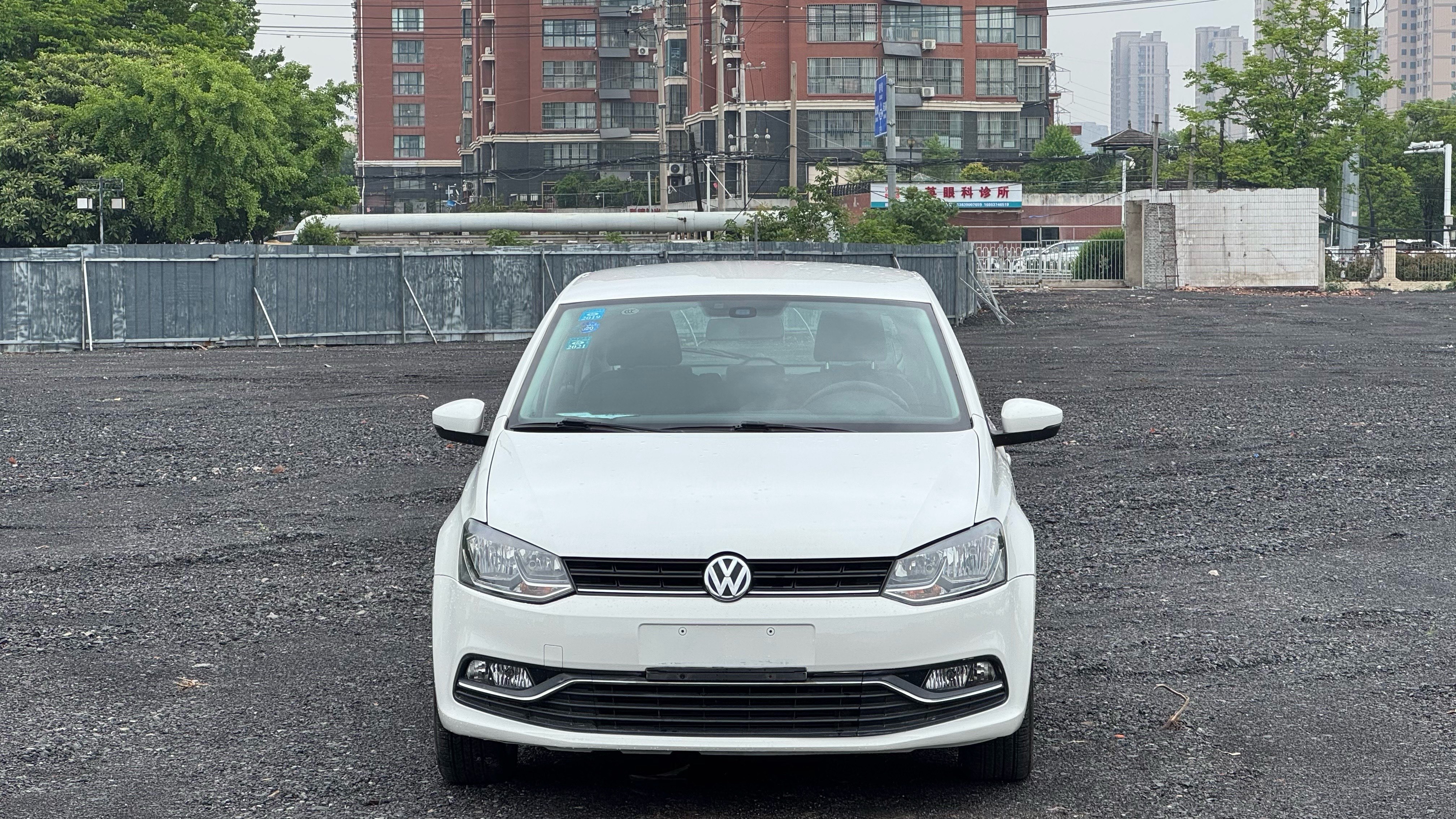 Volkswagen Polo 2015 #4 Volkswagen Polo 2015 car image #4