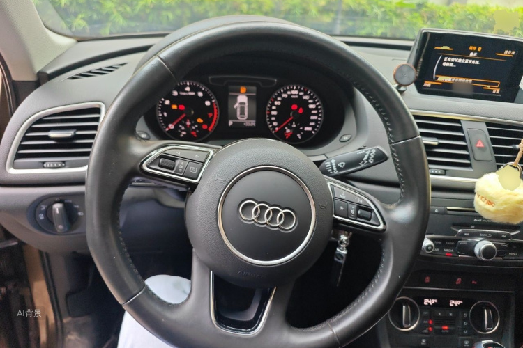 Audi Q3 2019 #12 Audi Q3 2019 car image #12