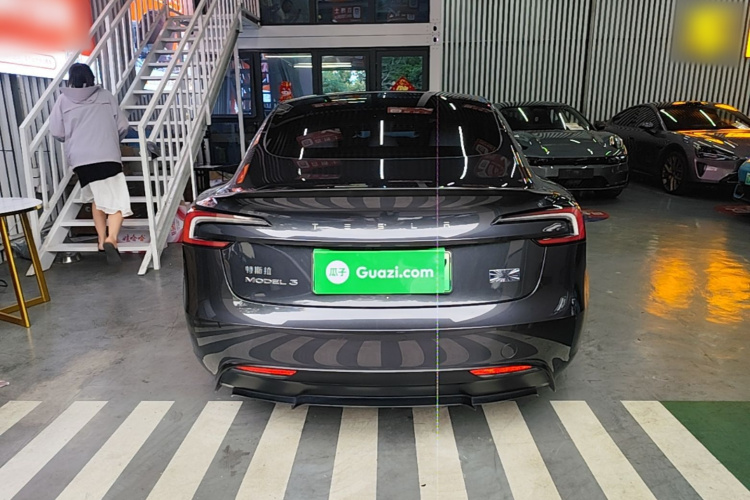 Tesla Model 3 2024 car image #6