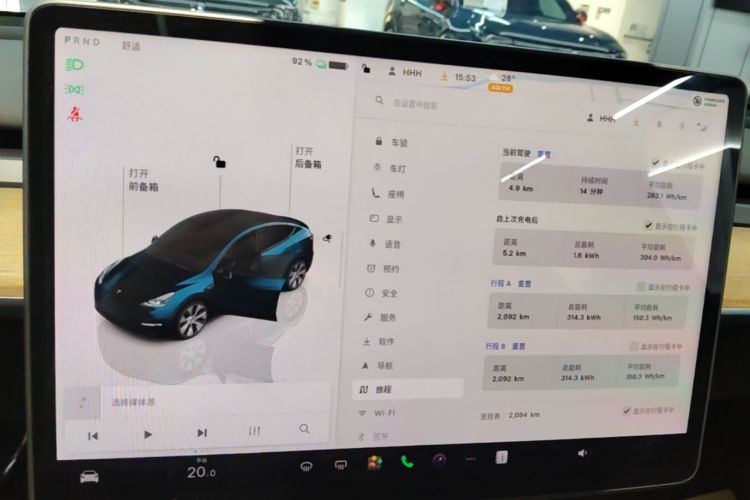Tesla Model Y 2022 car image #13