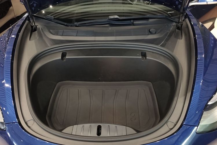 Tesla Model 3 2020 car image #22