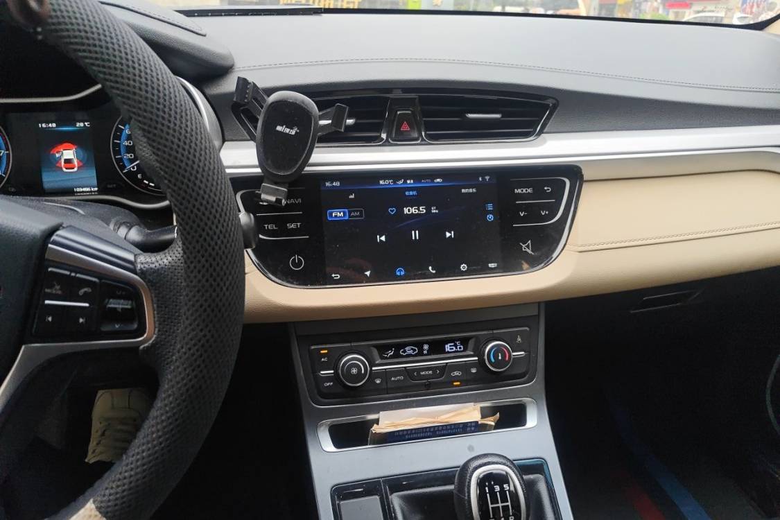 GEELY Emgrand 2018 #26 GEELY Emgrand 2018 car image #26