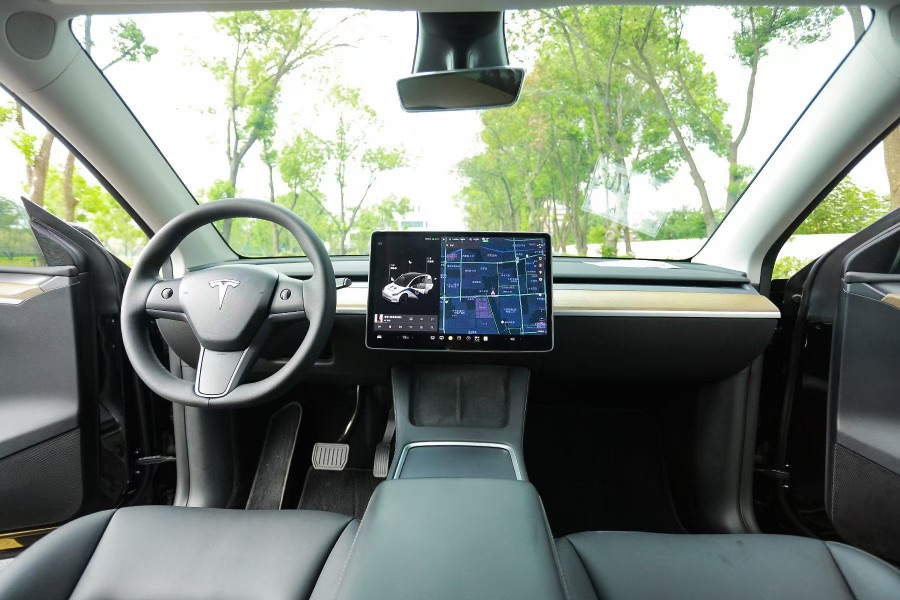Tesla Model Y 2021 #5 Tesla Model Y 2021 car image #5