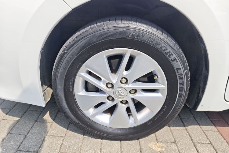 Toyota Corolla 2017 car image #9