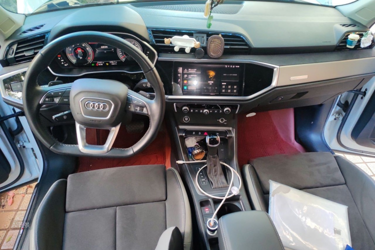 Audi Q3 2022 immagine di auto #11