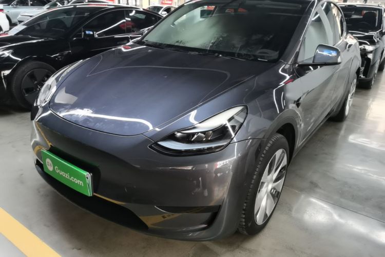 Tesla Model Y 2023 #2 Tesla Model Y 2023 car image #2