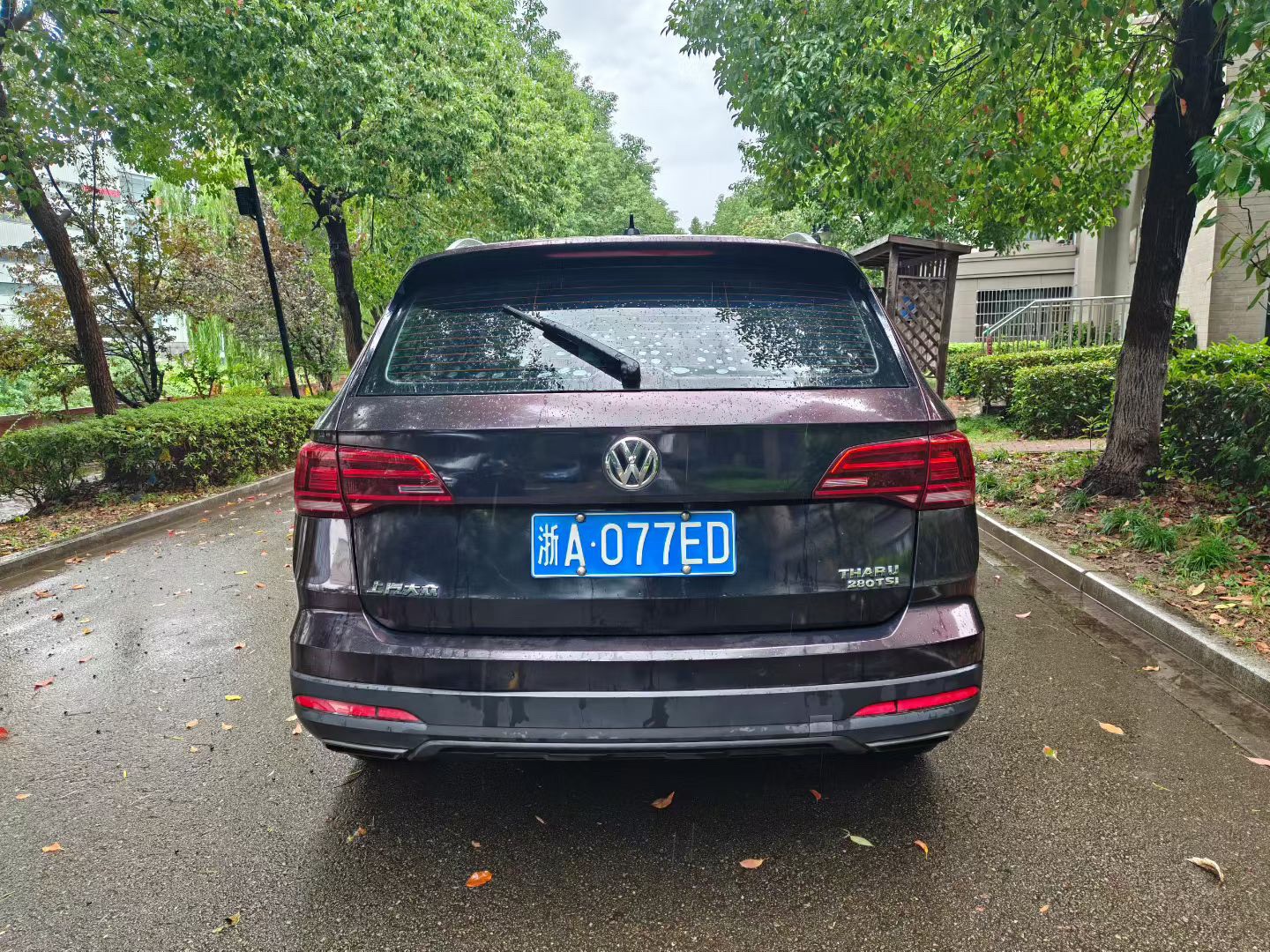 2019 car image #8
