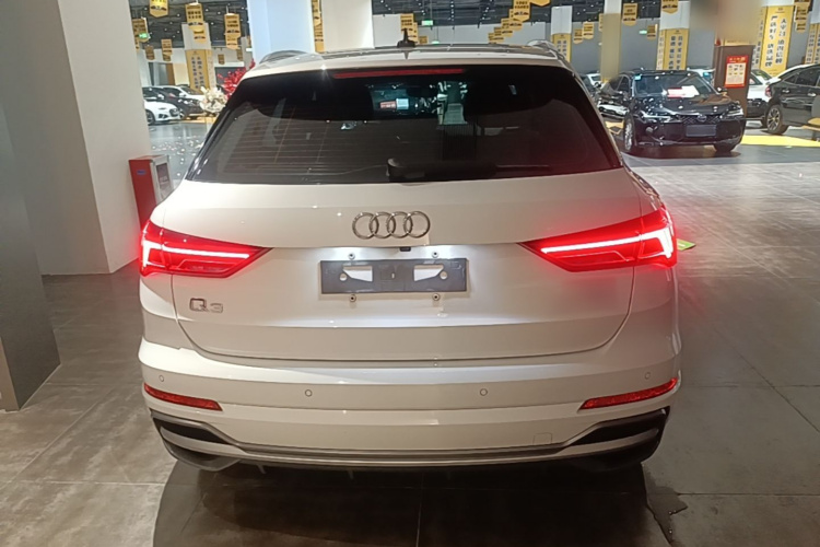 Audi Q3 2022 #6 Audi Q3 2022 car image #6