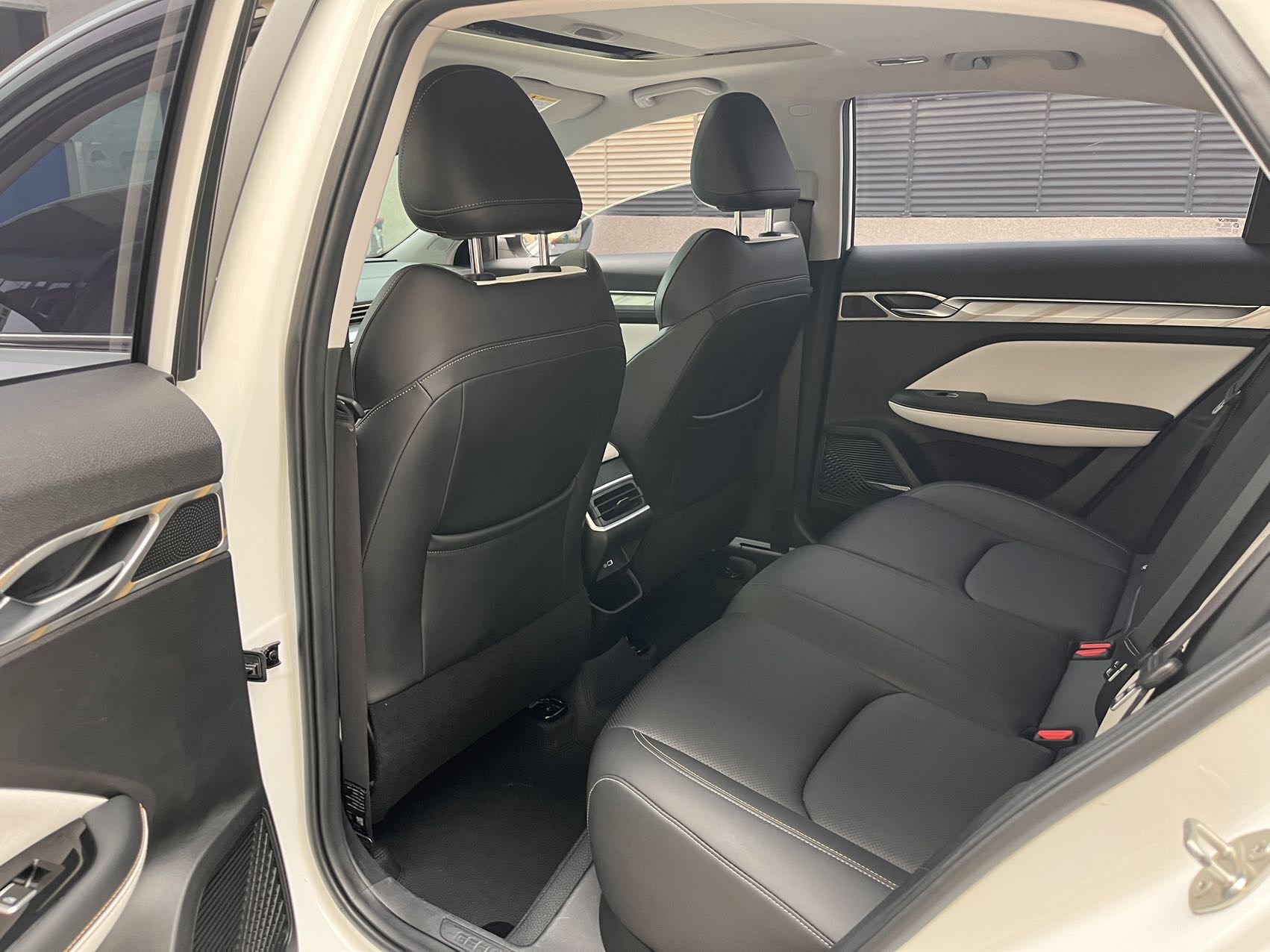 GEELY Emgrand L 2022 car image #8