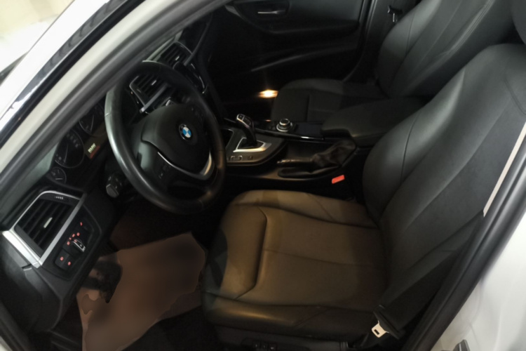 BMW 3 Series 2017 car image #15