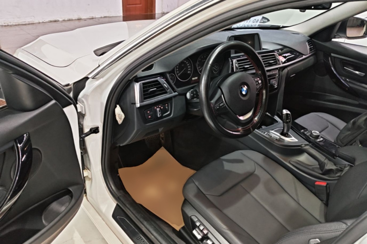 BMW 3 Series 2017 #12 BMW 3 Series 2017 car image #12