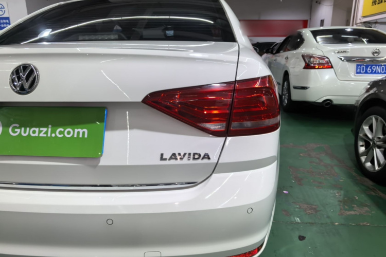 Volkswagen Lavida 2018 car image #8