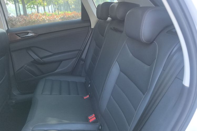 Volkswagen Tharu 2019 imagen de coche #17