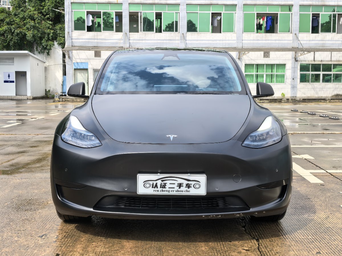 Tesla Model Y 2022 car image #2