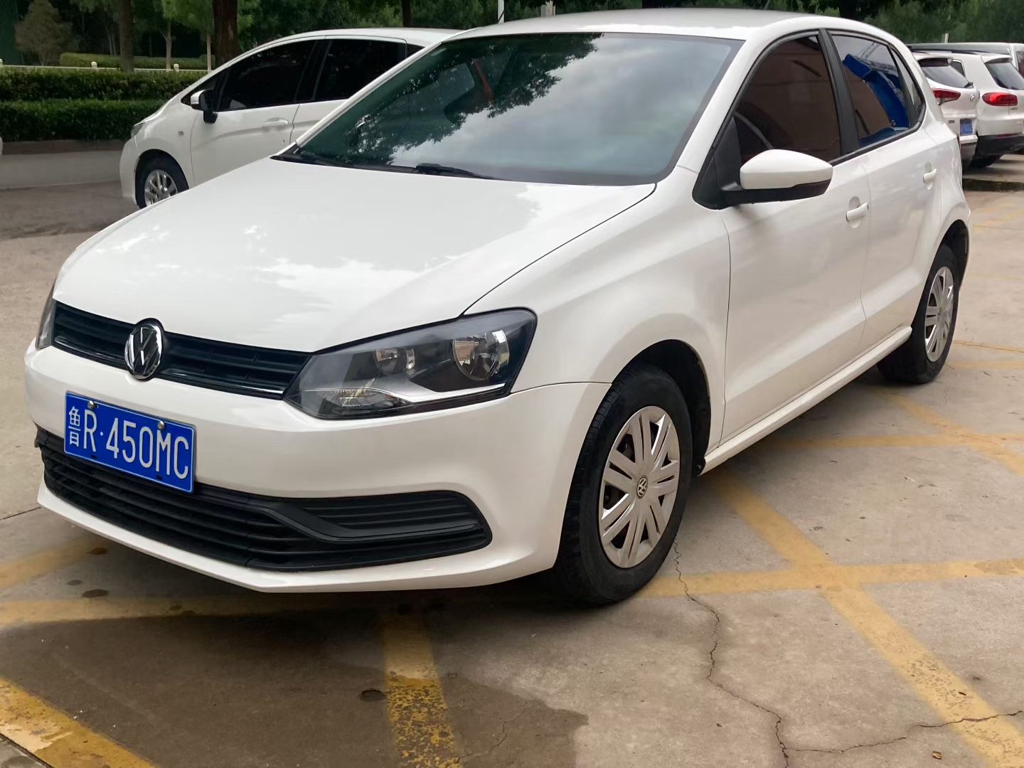 Volkswagen Polo 2017 car image 