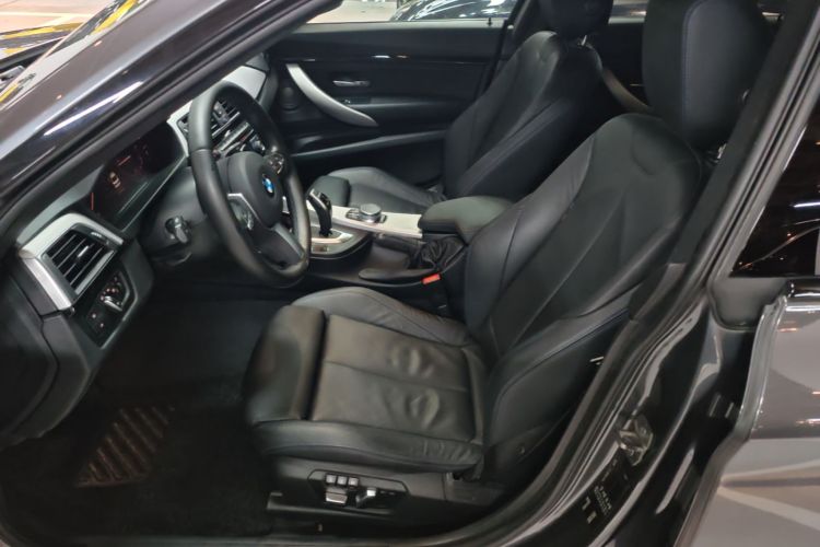 BMW 3 Series GT 2019 #15 BMW 3 Series GT 2019 car image #15