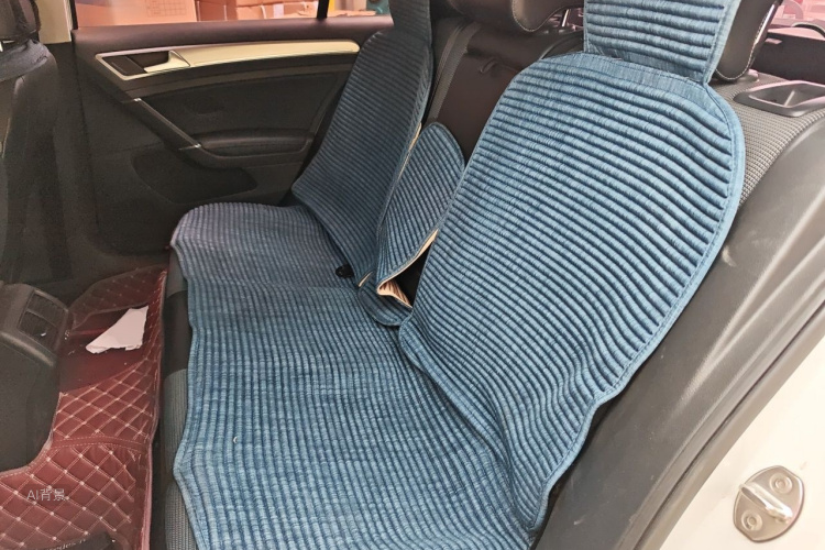 Volkswagen Golf 2018 car image #19