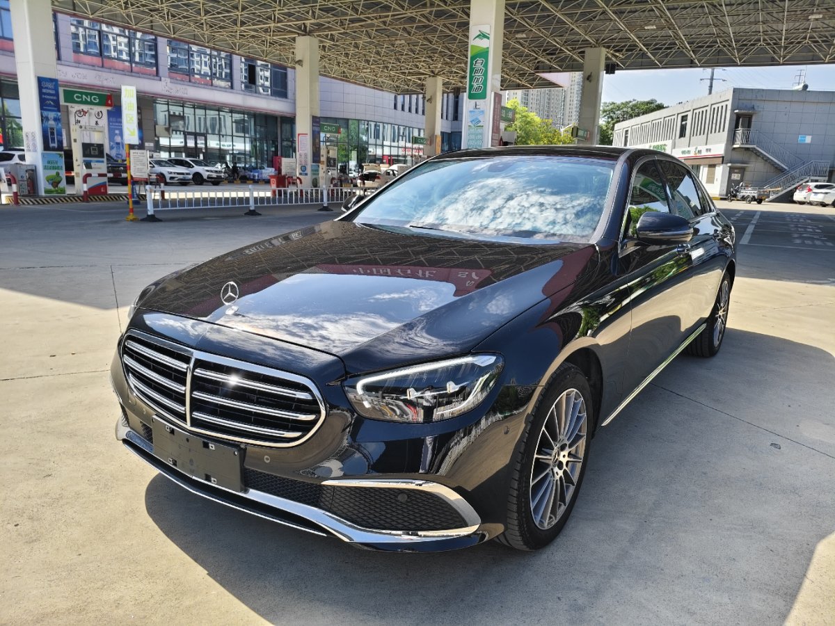 Mercedes-Benz E Class 2024 car image #2