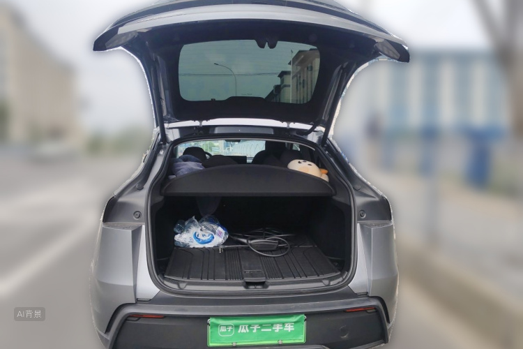 Tesla Model Y 2025 #21 Tesla Model Y 2025 car image #21