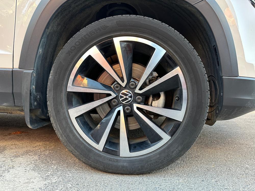 Volkswagen Tharu 2023 car image #10