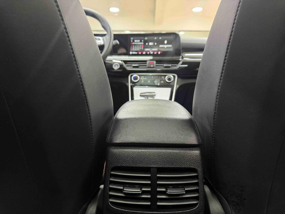 Kia Seltos 2023 image de voiture #11