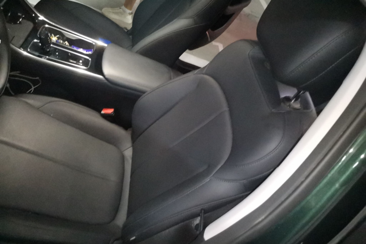 GEELY Emgrand 2026 #19 GEELY Emgrand 2026 car image #19